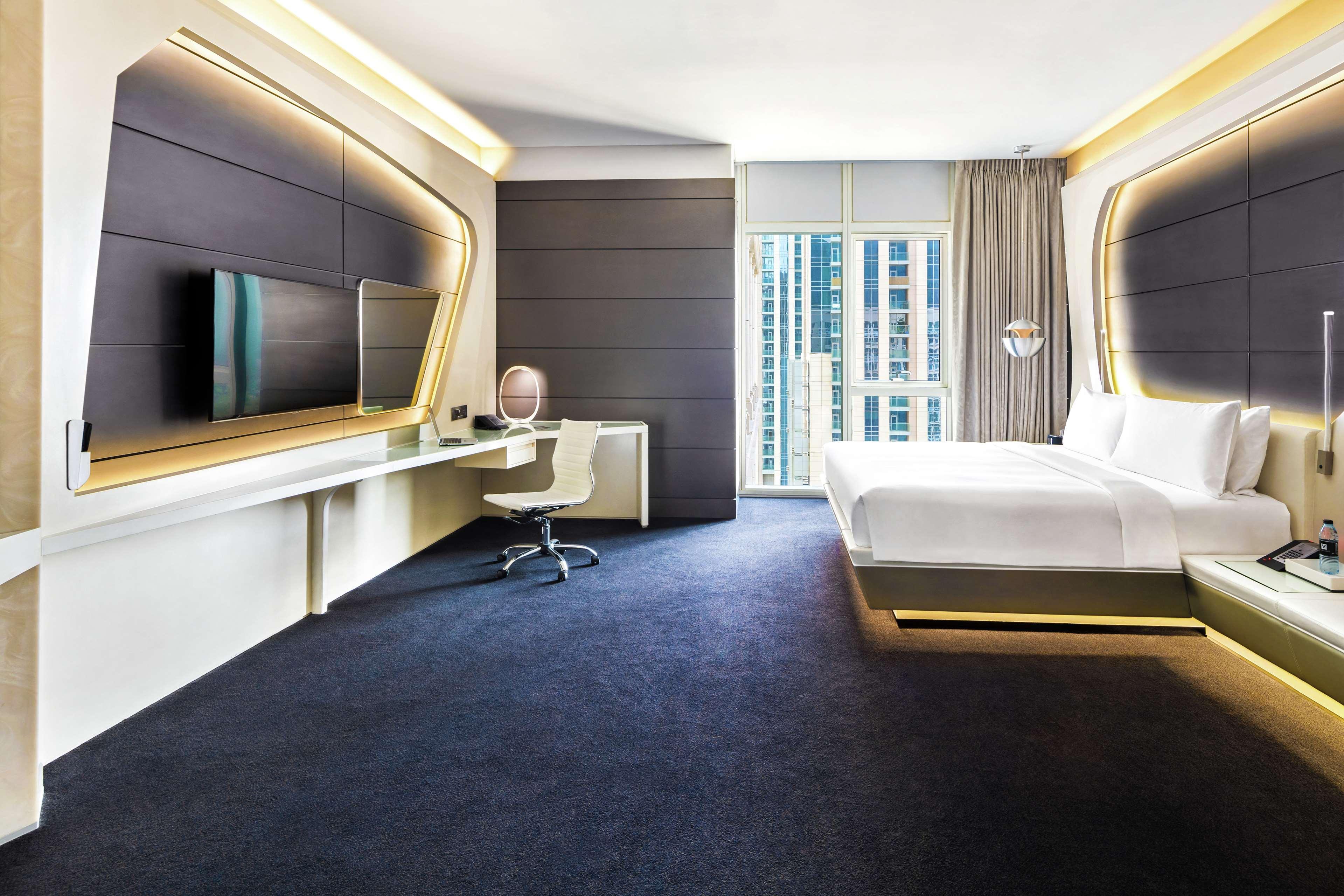 V Hotel Dubai, Curio Collection By Hilton Luaran gambar Deluxe room