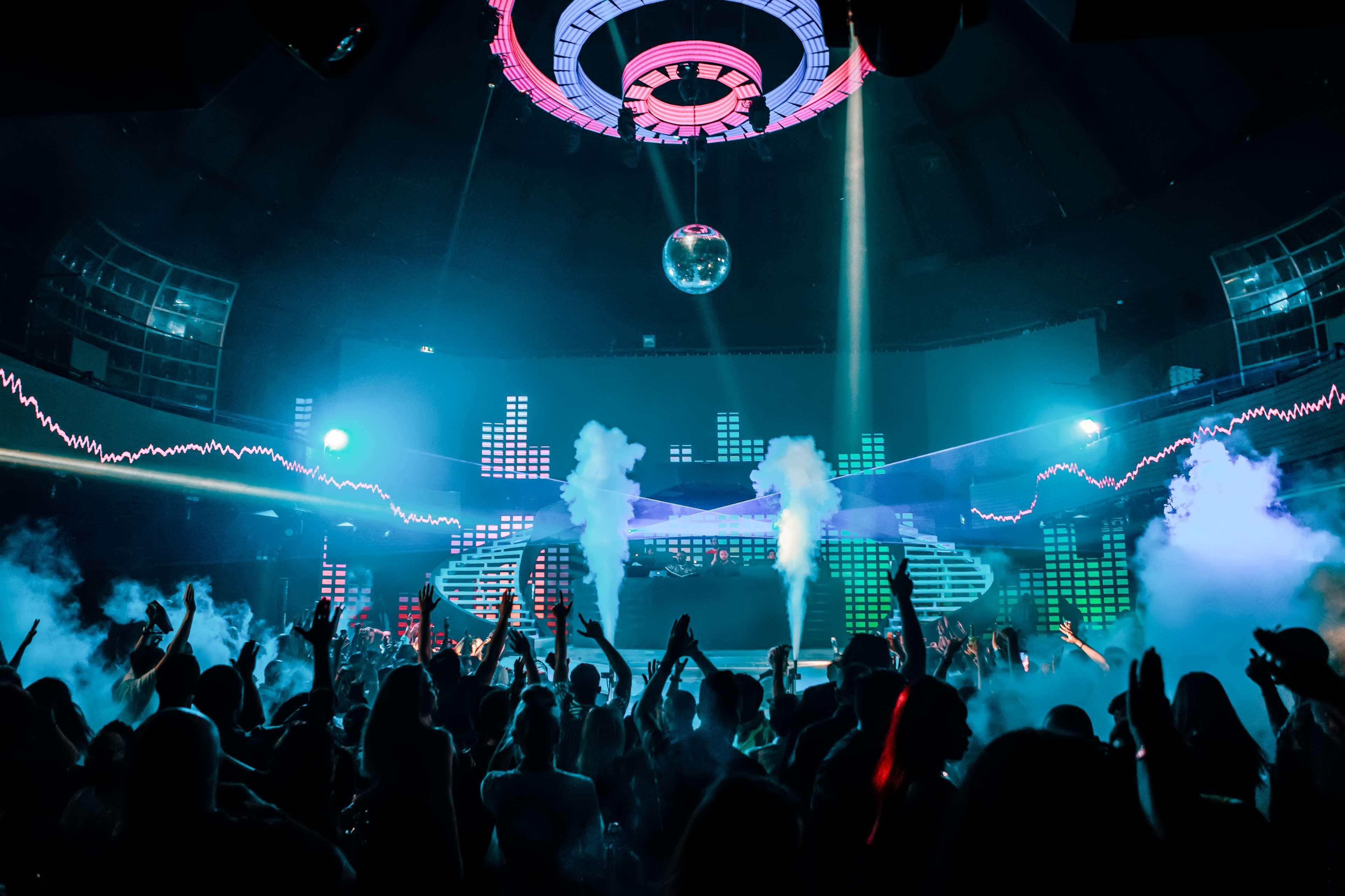 V Hotel Dubai, Curio Collection By Hilton Luaran gambar The nightclub in 2016
