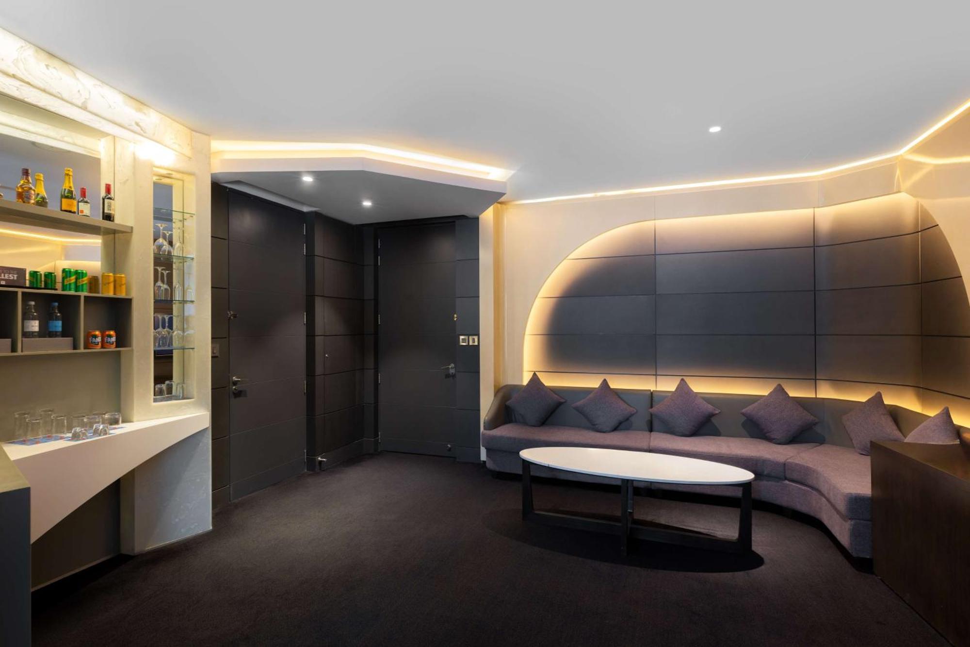V Hotel Dubai, Curio Collection By Hilton Luaran gambar