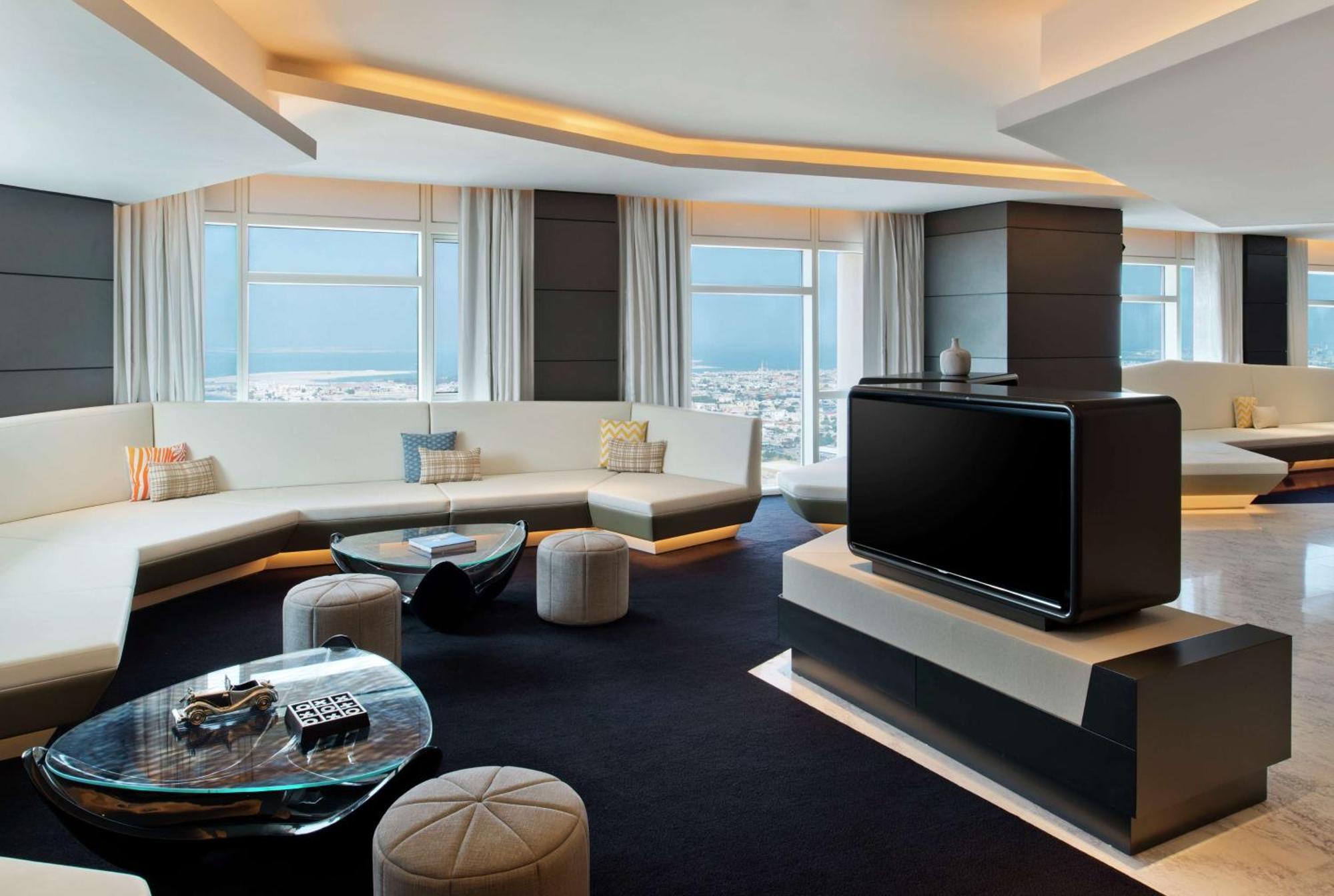 V Hotel Dubai, Curio Collection By Hilton Luaran gambar The Living Room