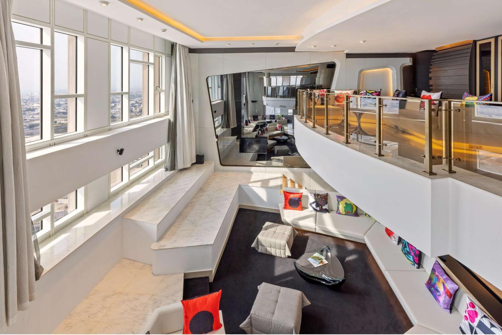 V Hotel Dubai, Curio Collection By Hilton Luaran gambar